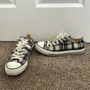 Vintage Black Grey & White Plaid Low Top Converse All Star Chuck Taylors
